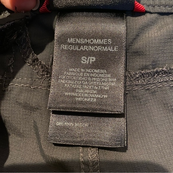 THE NORTH FACE Men Dark Gray Cargo Athletic Hiking Outdoor Shorts Size Small - Picture 7 of 8